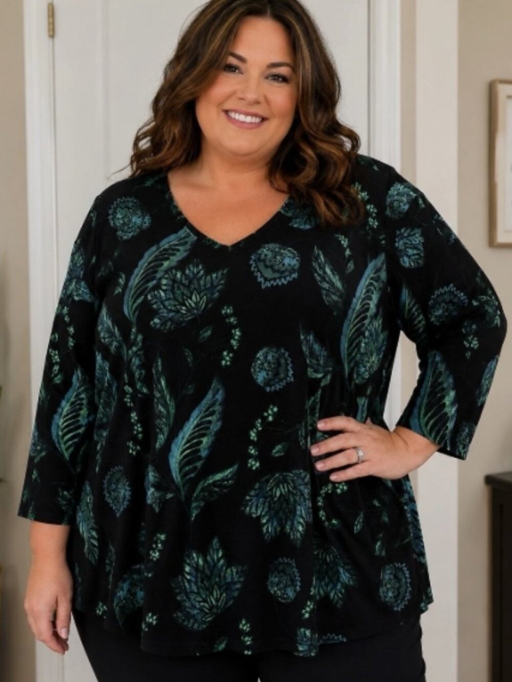 Catherines Plus Size 5X 34/36 Black Velour Floral V-Neck Tunic Top